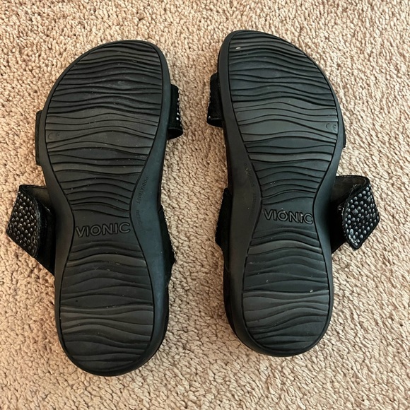Vionic sandals - Picture 3 of 4